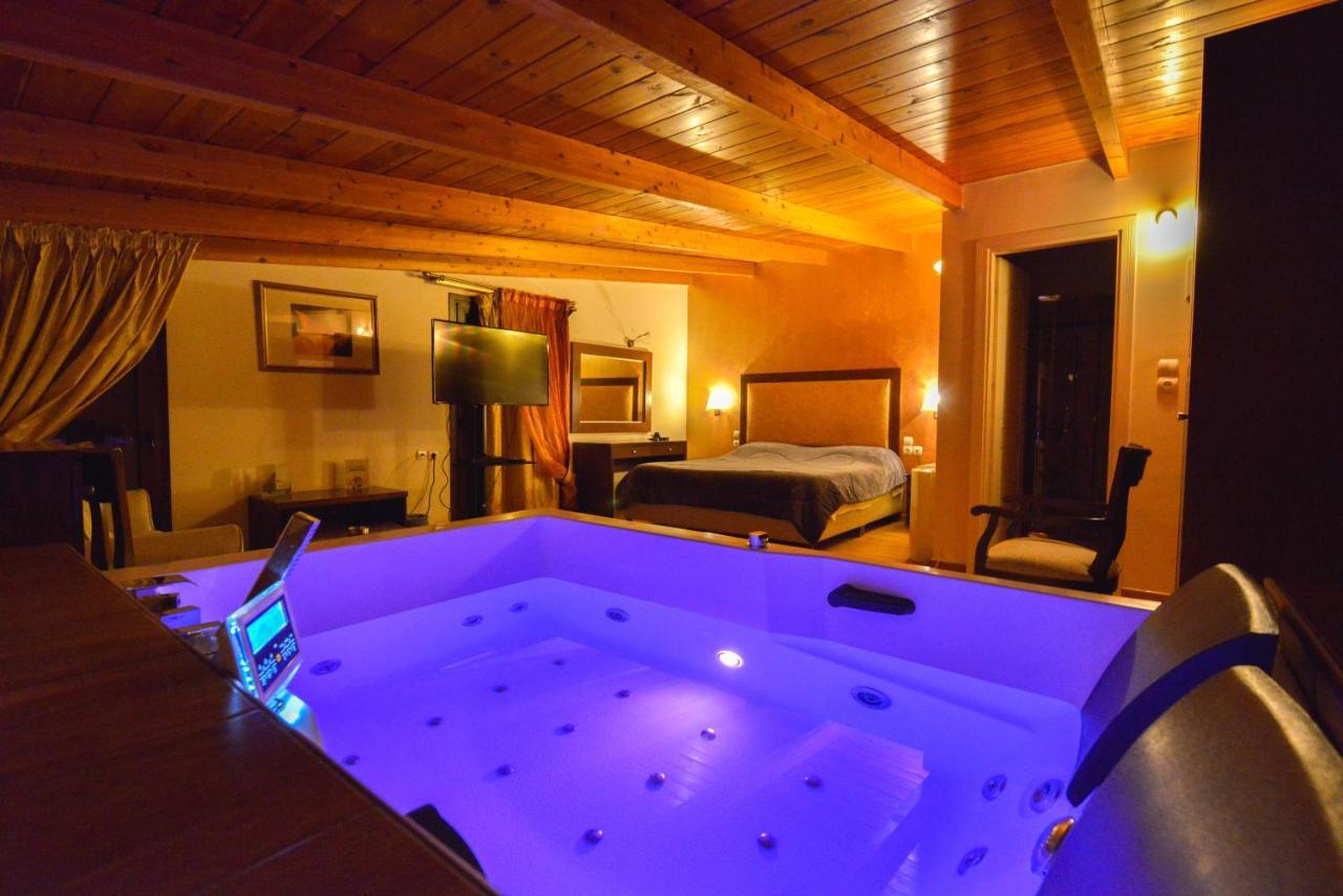 Hotel Chris Athena Bagian luar foto