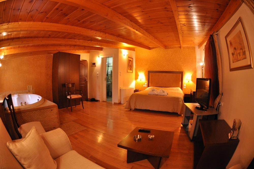 Hotel Chris Athena Bagian luar foto