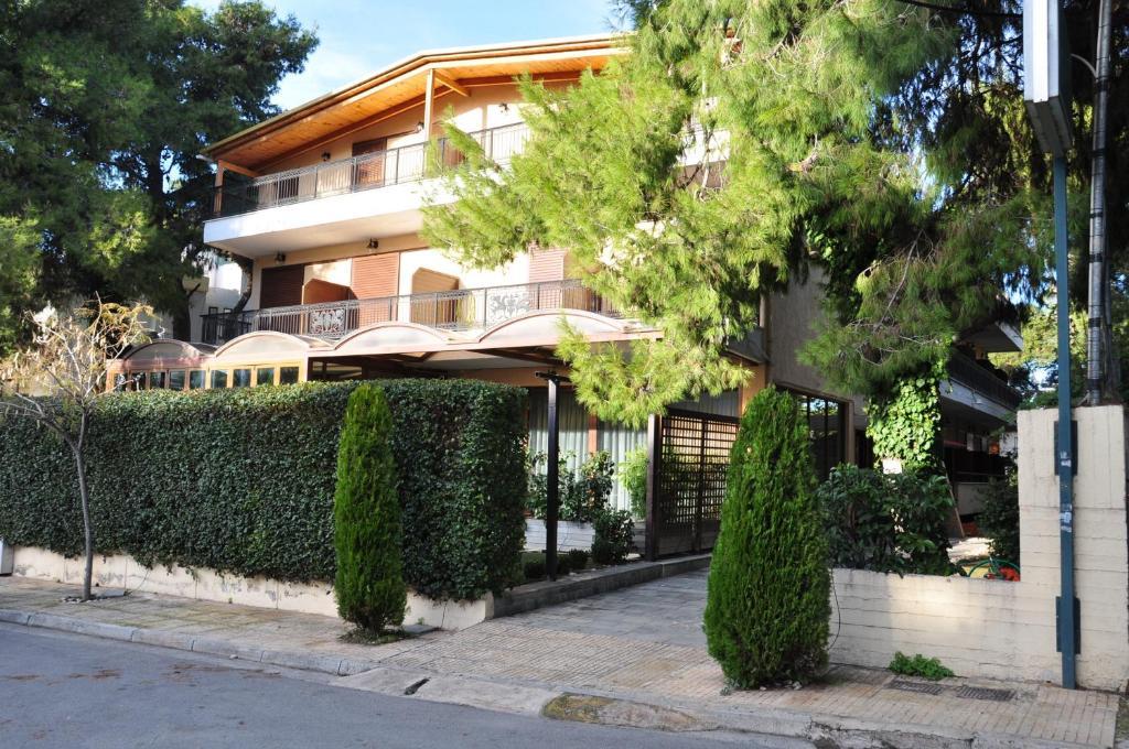 Hotel Chris Athena Bagian luar foto
