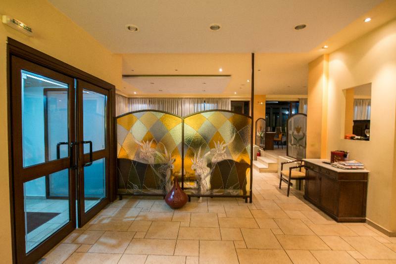 Hotel Chris Athena Bagian luar foto